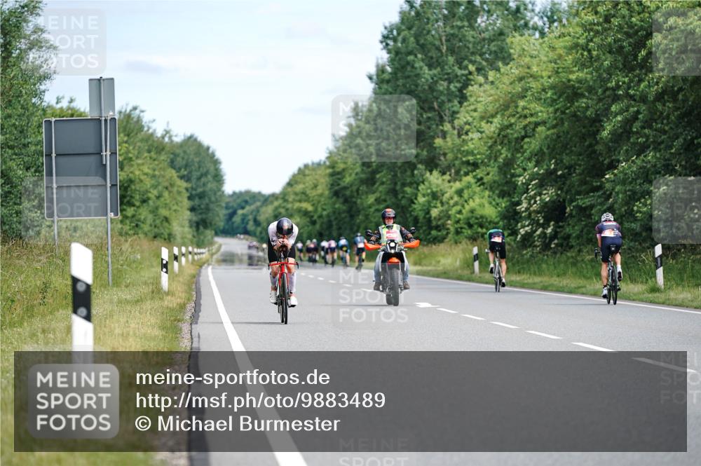 21.06.2026 - Viking Triathlon Michael Burmester http://msf.ph/oto/9883489 21.06.2026 11:01:34 Radfahren 9, 55, 364, 425, 526, 634 meine-sportfotos.de