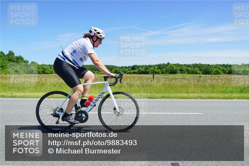 21.06.2026 - Viking Triathlon Michael Burmester http://msf.ph/oto/9883493 21.06.2026 14:19:54 Radfahren 39 meine-sportfotos.de