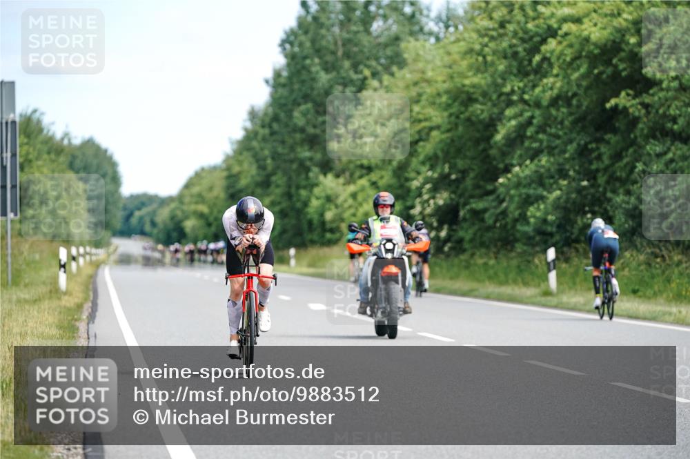 21.06.2026 - Viking Triathlon Michael Burmester http://msf.ph/oto/9883512 21.06.2026 11:01:36 Radfahren 9, 55, 142, 154, 364, 425, 526, 634 meine-sportfotos.de