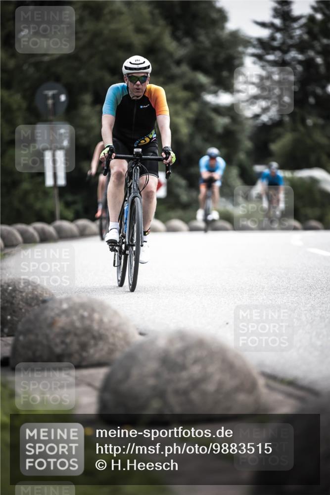 21.06.2026 - 29. Vierlanden-Triathlon H.Heesch http://msf.ph/oto/9883515 21.06.2026 10:35:28 Radfahren 43, 108, 109, 112, 291, 347, 490 meine-sportfotos.de