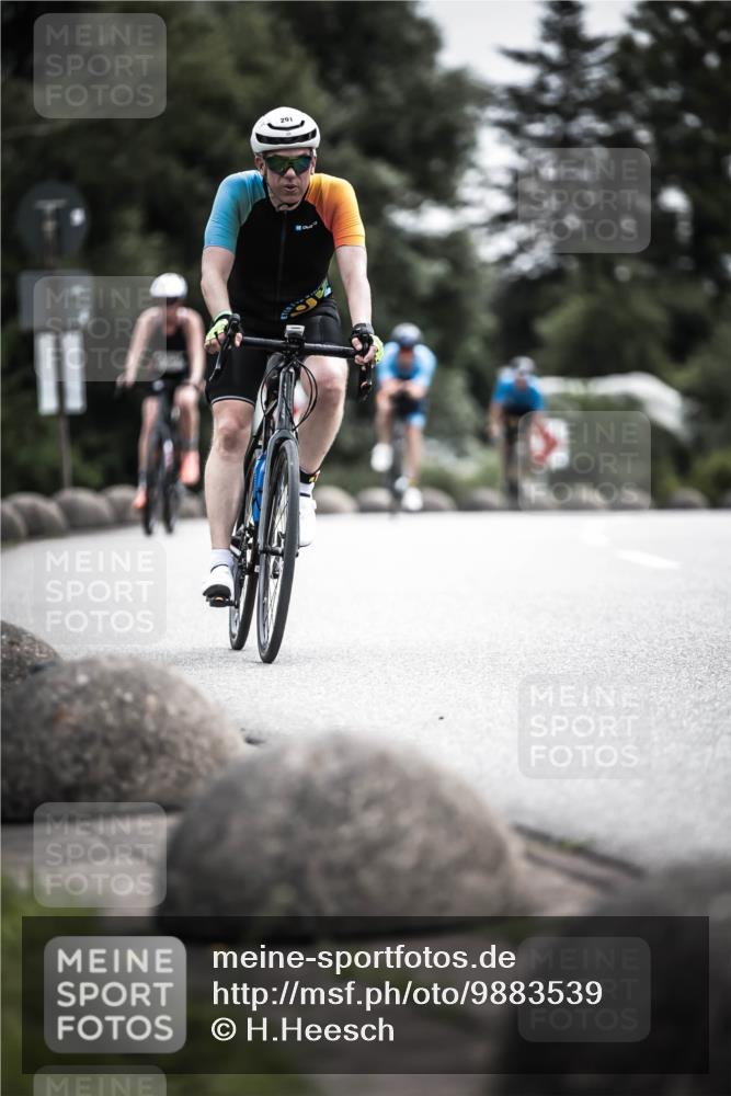 21.06.2026 - 29. Vierlanden-Triathlon H.Heesch http://msf.ph/oto/9883539 21.06.2026 10:35:28 Radfahren 43, 108, 109, 112, 291, 347, 490 meine-sportfotos.de