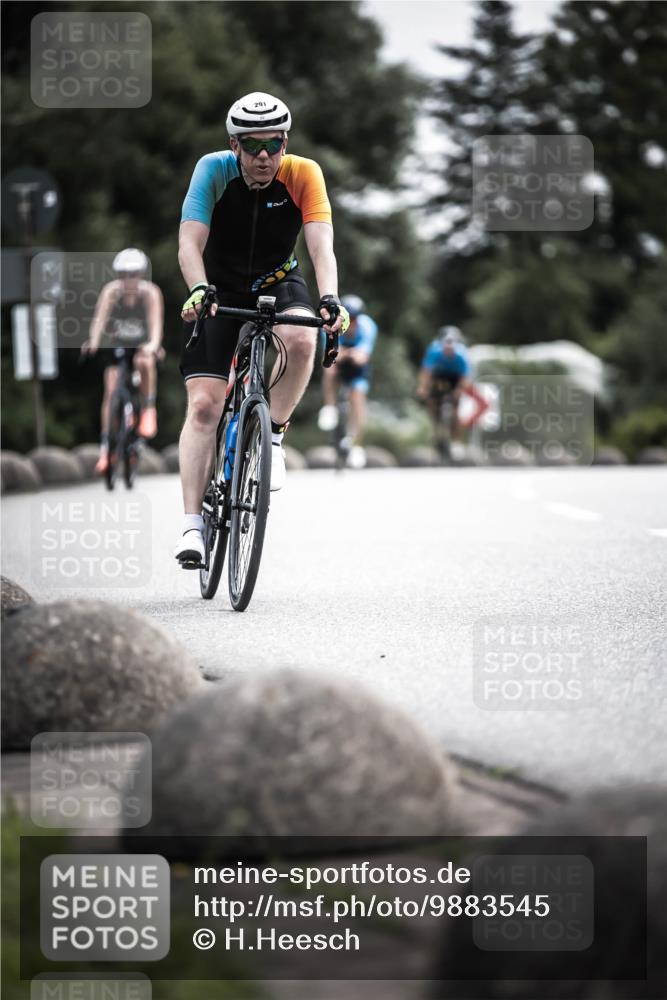 21.06.2026 - 29. Vierlanden-Triathlon H.Heesch http://msf.ph/oto/9883545 21.06.2026 10:35:28 Radfahren 43, 108, 109, 112, 291, 347, 490 meine-sportfotos.de