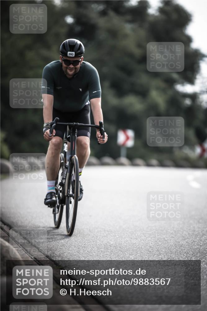 21.06.2026 - 29. Vierlanden-Triathlon H.Heesch http://msf.ph/oto/9883567 21.06.2026 09:18:42 Radfahren 63, 76, 196, 197, 293 meine-sportfotos.de