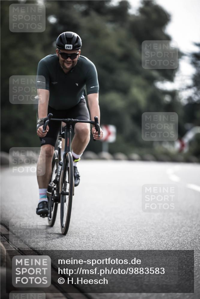 21.06.2026 - 29. Vierlanden-Triathlon H.Heesch http://msf.ph/oto/9883583 21.06.2026 09:18:42 Radfahren 63, 76, 196, 197, 293 meine-sportfotos.de