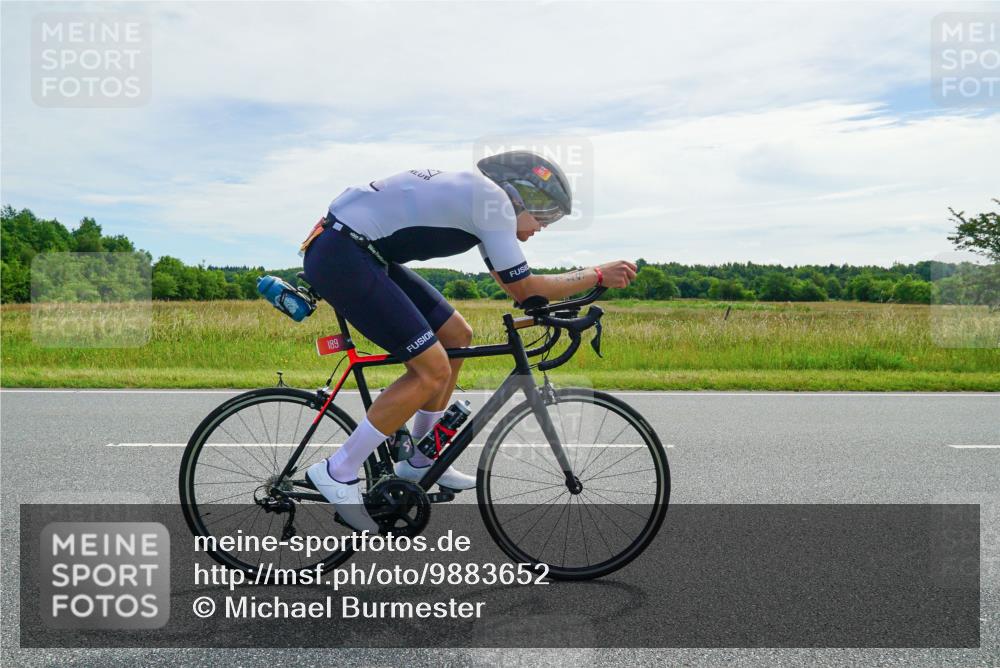 21.06.2026 - Viking Triathlon Michael Burmester http://msf.ph/oto/9883652 21.06.2026 11:08:59 Radfahren 5, 31, 156, 189, 232, 234, 279, 279, 474, 496, 520 meine-sportfotos.de