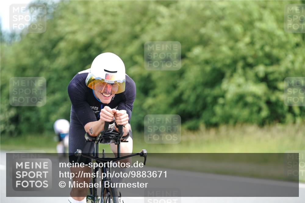 21.06.2026 - Viking Triathlon Michael Burmester http://msf.ph/oto/9883671 21.06.2026 11:05:19 Radfahren 2, 21, 95, 162, 166, 167, 333, 517, 578, 655 meine-sportfotos.de