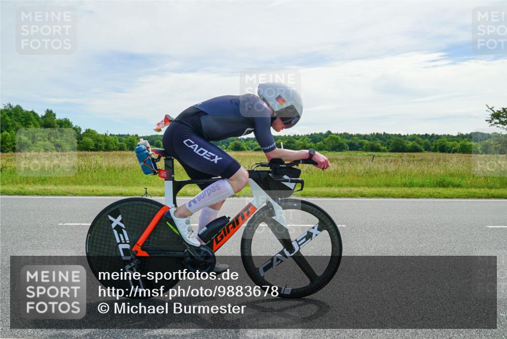 21.06.2026 - Viking Triathlon Michael Burmester http://msf.ph/oto/9883678 21.06.2026 11:09:36 Radfahren 33, 119, 177, 312, 312, 426, 565, 669 meine-sportfotos.de