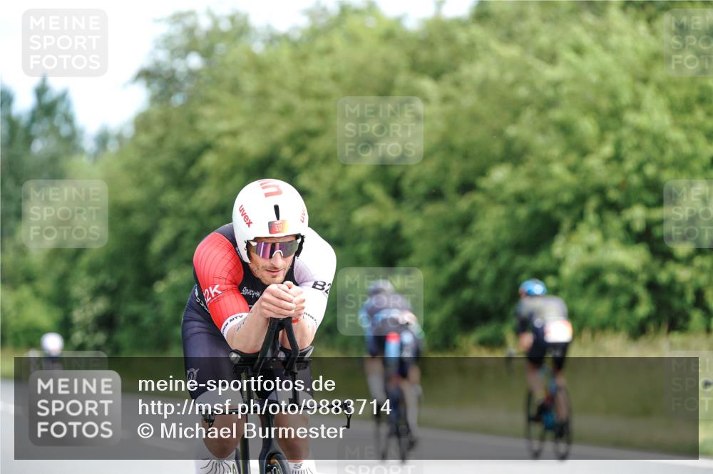 21.06.2026 - Viking Triathlon Michael Burmester http://msf.ph/oto/9883714 21.06.2026 11:05:22 Radfahren 2, 21, 166, 167, 243, 333, 517, 655 meine-sportfotos.de