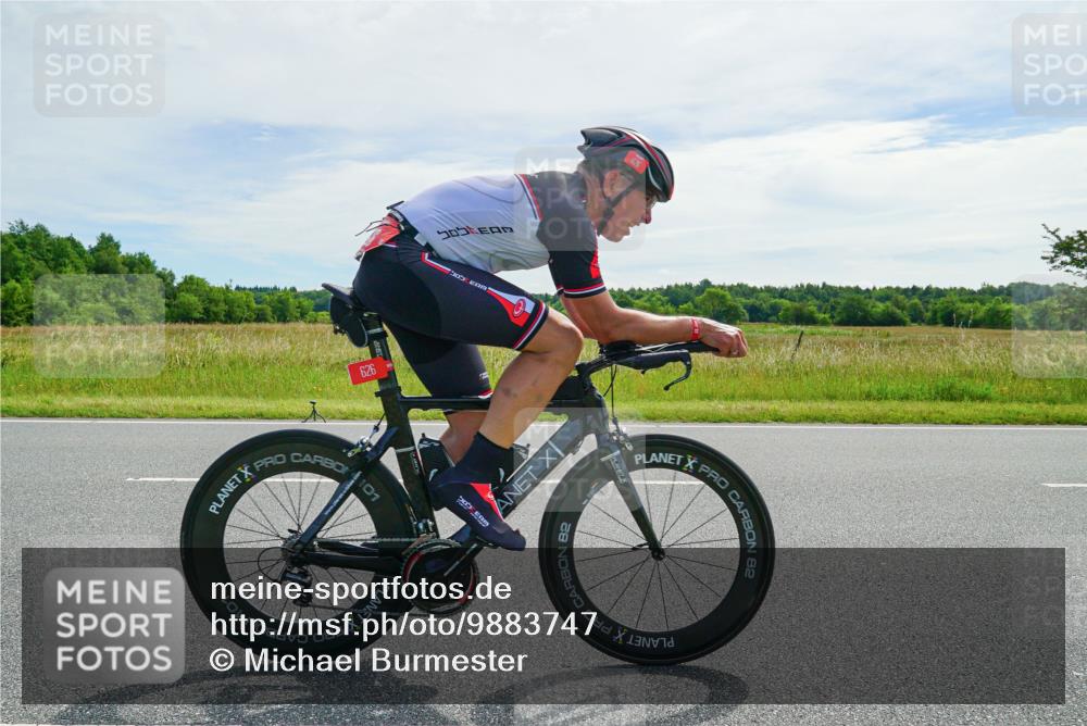 21.06.2026 - Viking Triathlon Michael Burmester http://msf.ph/oto/9883747 21.06.2026 11:11:11 Radfahren 36, 103, 183, 230, 251, 270, 310, 444, 569, 626, 662 meine-sportfotos.de