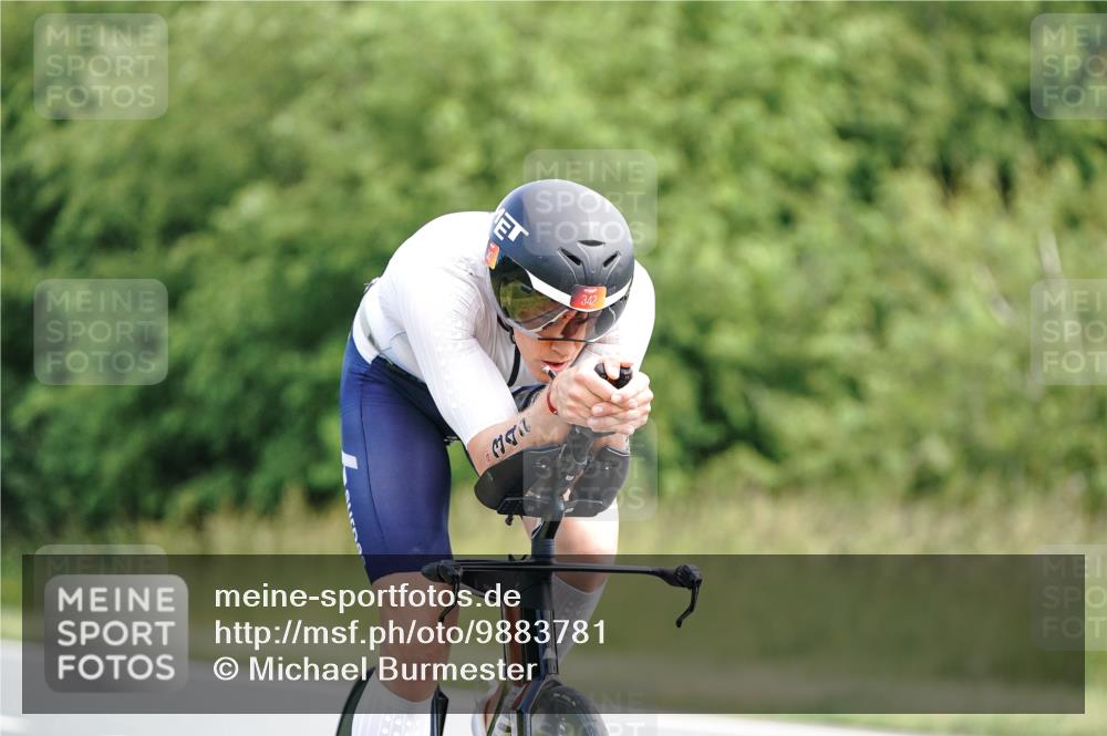 21.06.2026 - Viking Triathlon Michael Burmester http://msf.ph/oto/9883781 21.06.2026 11:05:55 Radfahren 7, 19, 25, 34, 34, 41, 72, 80, 94, 125, 150, 150, 152, 152, 259, 286, 340, 342, 438, 547, 575, 668 meine-sportfotos.de