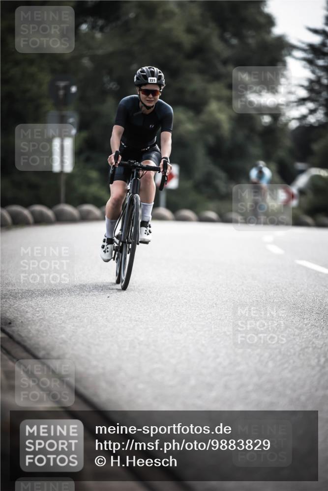 21.06.2026 - 29. Vierlanden-Triathlon H.Heesch http://msf.ph/oto/9883829 21.06.2026 09:18:59 Radfahren 56, 107, 221 meine-sportfotos.de
