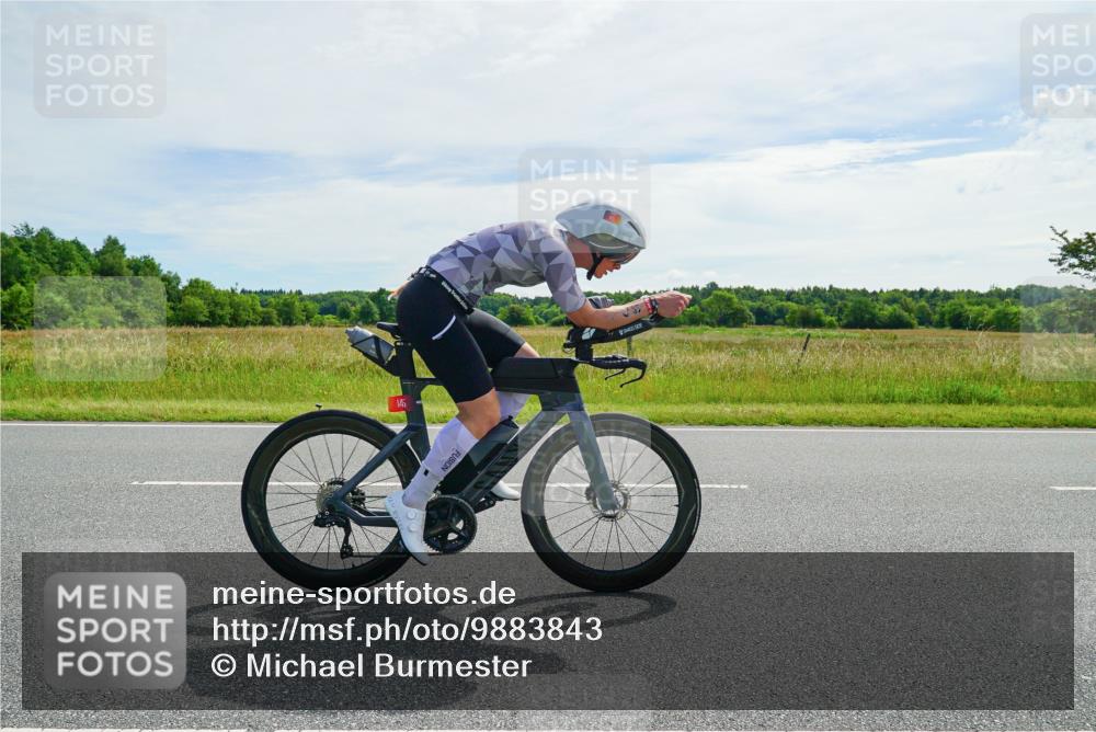 21.06.2026 - Viking Triathlon Michael Burmester http://msf.ph/oto/9883843 21.06.2026 11:15:12 Radfahren 116, 145, 304, 331, 350, 500, 579, 618, 618, 637 meine-sportfotos.de