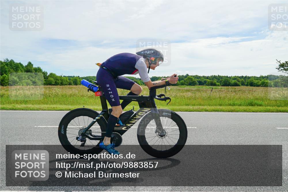21.06.2026 - Viking Triathlon Michael Burmester http://msf.ph/oto/9883857 21.06.2026 11:15:20 Radfahren 145, 180, 350, 500, 549, 579, 618, 659 meine-sportfotos.de