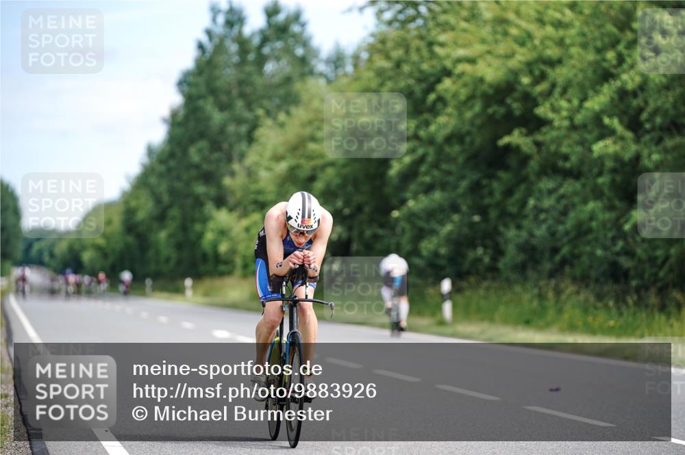 21.06.2026 - Viking Triathlon Michael Burmester http://msf.ph/oto/9883926 21.06.2026 11:08:25 Radfahren 22, 46, 143, 176, 234, 248, 330, 339, 351, 371, 399, 415, 441, 452, 511, 550, 632, 643 meine-sportfotos.de