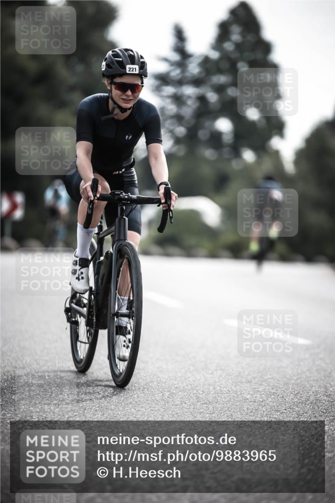 21.06.2026 - 29. Vierlanden-Triathlon H.Heesch http://msf.ph/oto/9883965 21.06.2026 09:19:00 Radfahren 56, 107, 221 meine-sportfotos.de