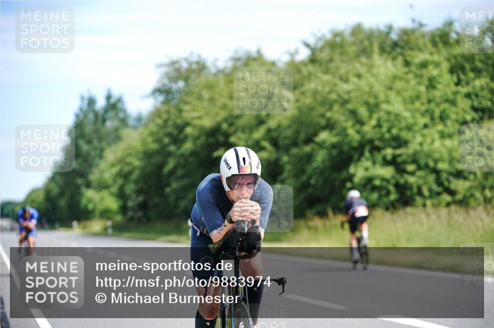 21.06.2026 - Viking Triathlon Michael Burmester http://msf.ph/oto/9883974 21.06.2026 11:14:46 Radfahren 14, 91, 116, 116, 155, 223, 313, 317, 410, 453, 454, 523, 554, 554, 571, 637, 639 meine-sportfotos.de