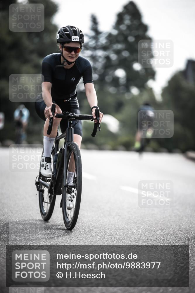 21.06.2026 - 29. Vierlanden-Triathlon H.Heesch http://msf.ph/oto/9883977 21.06.2026 09:19:00 Radfahren 56, 107, 221 meine-sportfotos.de
