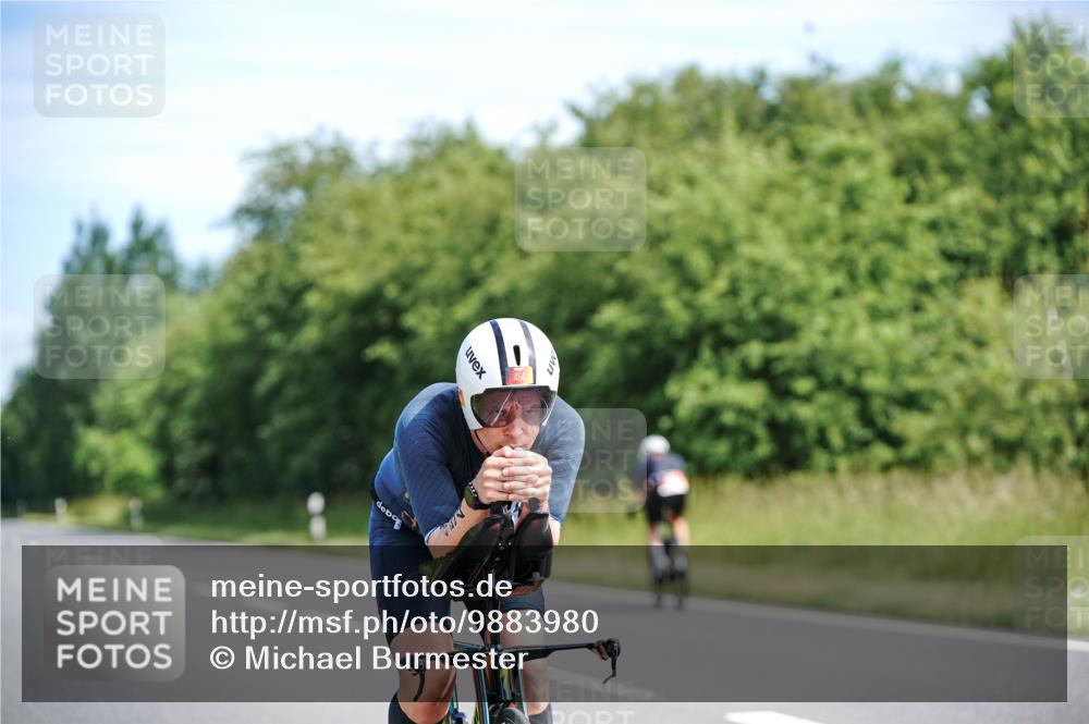 21.06.2026 - Viking Triathlon Michael Burmester http://msf.ph/oto/9883980 21.06.2026 11:14:46 Radfahren 14, 91, 116, 116, 155, 223, 313, 317, 410, 453, 454, 523, 554, 554, 571, 637, 639 meine-sportfotos.de