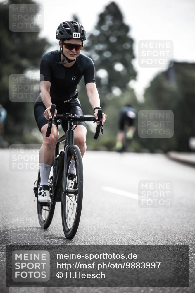 21.06.2026 - 29. Vierlanden-Triathlon H.Heesch http://msf.ph/oto/9883997 21.06.2026 09:19:00 Radfahren 56, 107, 221 meine-sportfotos.de