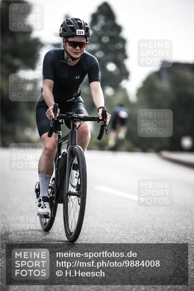 21.06.2026 - 29. Vierlanden-Triathlon H.Heesch http://msf.ph/oto/9884008 21.06.2026 09:19:00 Radfahren 56, 107, 221 meine-sportfotos.de
