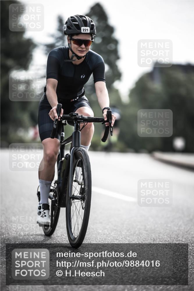 21.06.2026 - 29. Vierlanden-Triathlon H.Heesch http://msf.ph/oto/9884016 21.06.2026 09:19:00 Radfahren 56, 107, 221 meine-sportfotos.de