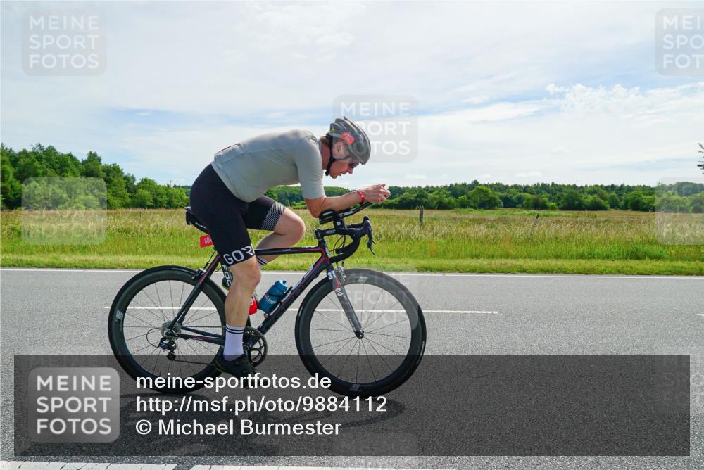 21.06.2026 - Viking Triathlon Michael Burmester http://msf.ph/oto/9884112 21.06.2026 11:19:47 Radfahren 30, 115, 250, 291, 297, 297, 323, 332, 346, 551, 604 meine-sportfotos.de