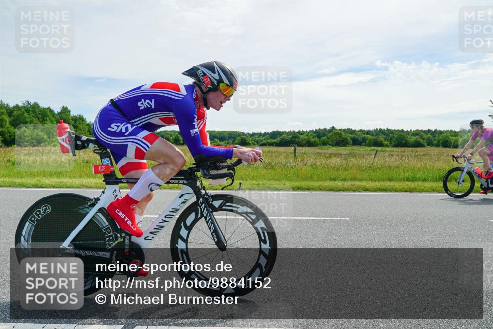 21.06.2026 - Viking Triathlon Michael Burmester http://msf.ph/oto/9884152 21.06.2026 11:20:14 Radfahren 21, 73, 98, 115, 126, 238, 249, 250, 509, 532, 625 meine-sportfotos.de