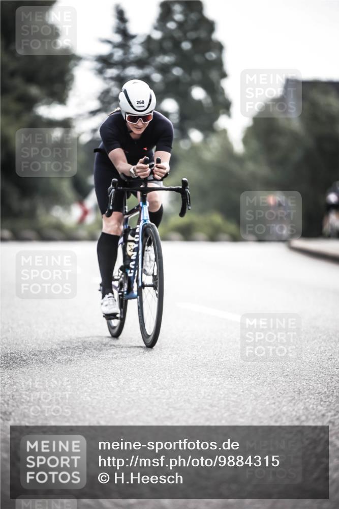 21.06.2026 - 29. Vierlanden-Triathlon H.Heesch http://msf.ph/oto/9884315 21.06.2026 09:19:11 Radfahren 24, 79, 169, 268, 278 meine-sportfotos.de