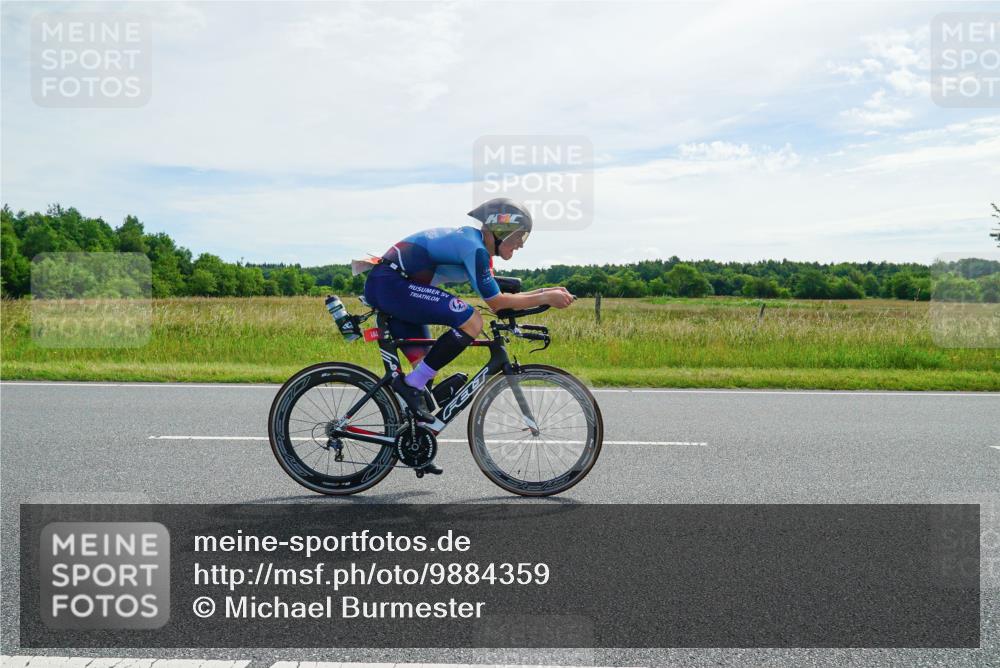 21.06.2026 - Viking Triathlon Michael Burmester http://msf.ph/oto/9884359 21.06.2026 11:23:06 Radfahren 61, 135, 144, 184, 305, 465, 467, 471, 471, 548 meine-sportfotos.de