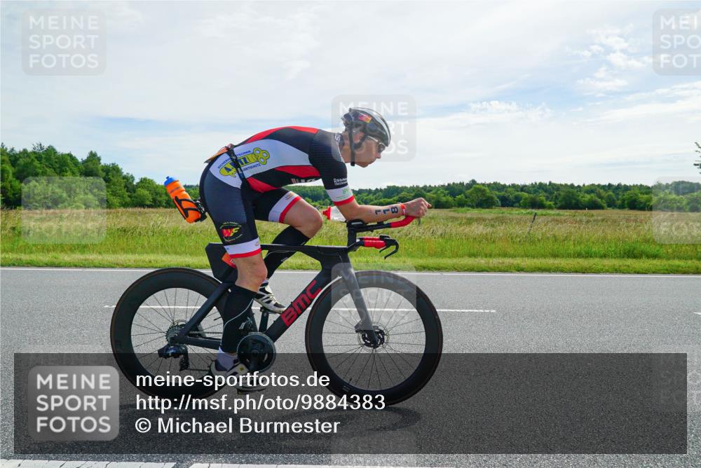 21.06.2026 - Viking Triathlon Michael Burmester http://msf.ph/oto/9884383 21.06.2026 11:23:32 Radfahren 8, 90, 97, 118, 135, 184, 425, 443, 443, 538, 556, 557, 566, 622 meine-sportfotos.de