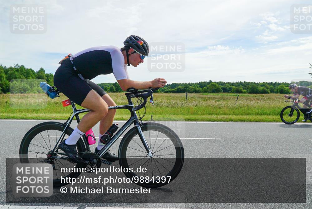 21.06.2026 - Viking Triathlon Michael Burmester http://msf.ph/oto/9884397 21.06.2026 11:23:39 Radfahren 8, 90, 97, 118, 219, 407, 443, 538, 556, 557, 566, 622 meine-sportfotos.de