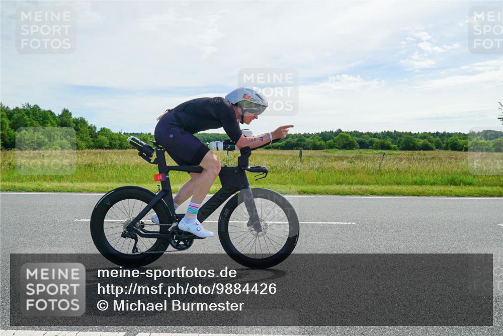 21.06.2026 - Viking Triathlon Michael Burmester http://msf.ph/oto/9884426 21.06.2026 11:24:17 Radfahren 16, 46, 53, 142, 214, 226, 239, 362, 364, 508 meine-sportfotos.de