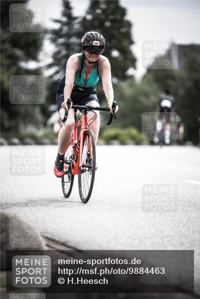 21.06.2026 - 29. Vierlanden-Triathlon H.Heesch http://msf.ph/oto/9884463 21.06.2026 10:36:07 Radfahren 104, 243, 376, 589 meine-sportfotos.de