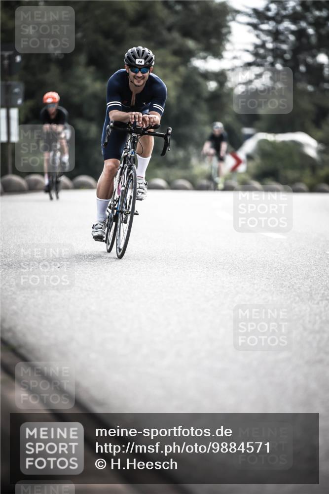 21.06.2026 - 29. Vierlanden-Triathlon H.Heesch http://msf.ph/oto/9884571 21.06.2026 09:19:18 Radfahren 24, 169, 224, 228, 278 meine-sportfotos.de