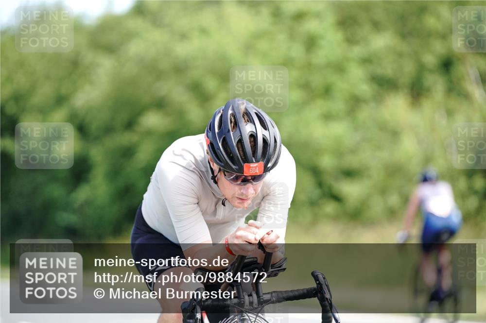21.06.2026 - Viking Triathlon Michael Burmester http://msf.ph/oto/9884572 21.06.2026 11:19:48 Radfahren 30, 115, 115, 249, 250, 250, 257, 291, 297, 297, 323, 332, 343, 346, 551, 604 meine-sportfotos.de