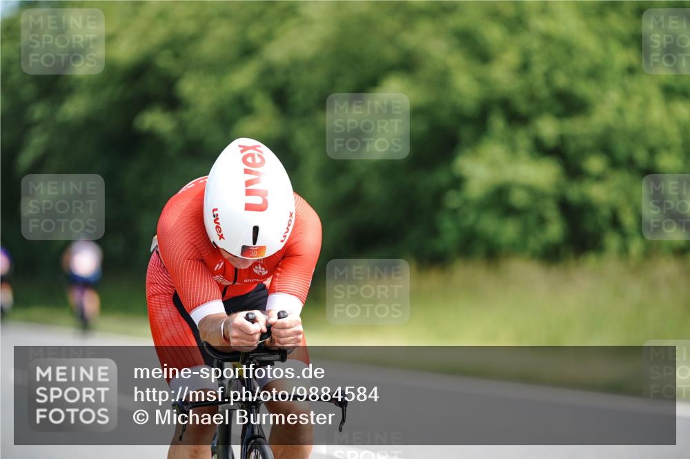21.06.2026 - Viking Triathlon Michael Burmester http://msf.ph/oto/9884584 21.06.2026 11:19:53 Radfahren 30, 115, 115, 249, 250, 250, 257, 291, 297, 323, 332, 343, 346, 604 meine-sportfotos.de