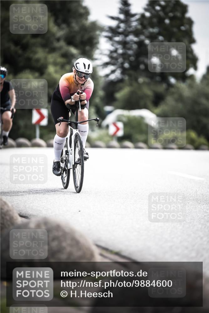 21.06.2026 - 29. Vierlanden-Triathlon H.Heesch http://msf.ph/oto/9884600 21.06.2026 10:36:16 Radfahren 223, 349, 504 meine-sportfotos.de