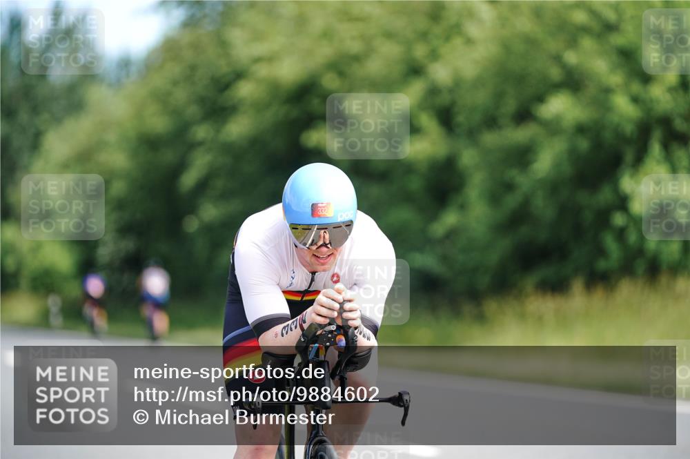 21.06.2026 - Viking Triathlon Michael Burmester http://msf.ph/oto/9884602 21.06.2026 11:19:55 Radfahren 30, 115, 115, 249, 250, 250, 257, 291, 297, 323, 332, 343, 346, 604, 625 meine-sportfotos.de