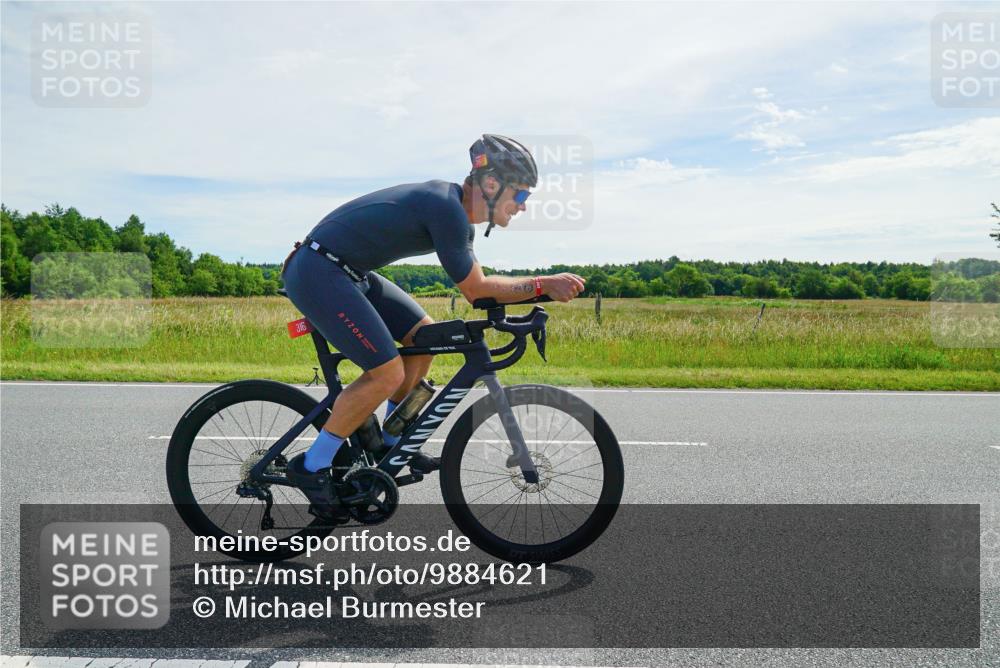 21.06.2026 - Viking Triathlon Michael Burmester http://msf.ph/oto/9884621 21.06.2026 11:26:12 Radfahren 52, 58, 86, 133, 133, 165, 169, 190, 280, 316, 526, 527, 546, 645 meine-sportfotos.de