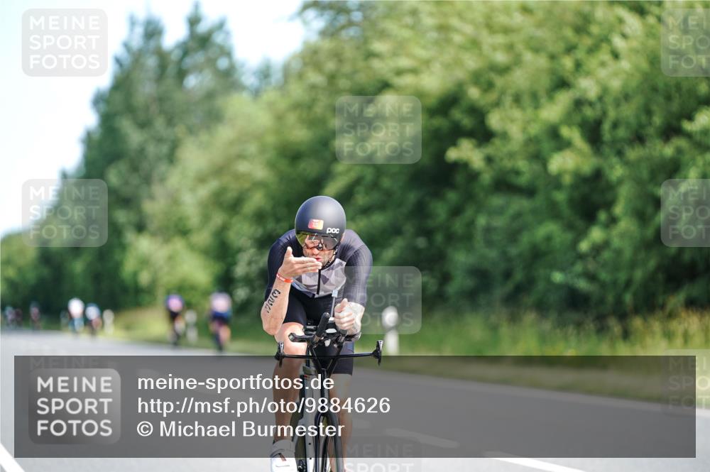 21.06.2026 - Viking Triathlon Michael Burmester http://msf.ph/oto/9884626 21.06.2026 11:19:57 Radfahren 30, 115, 115, 249, 250, 250, 257, 291, 297, 323, 332, 343, 625 meine-sportfotos.de