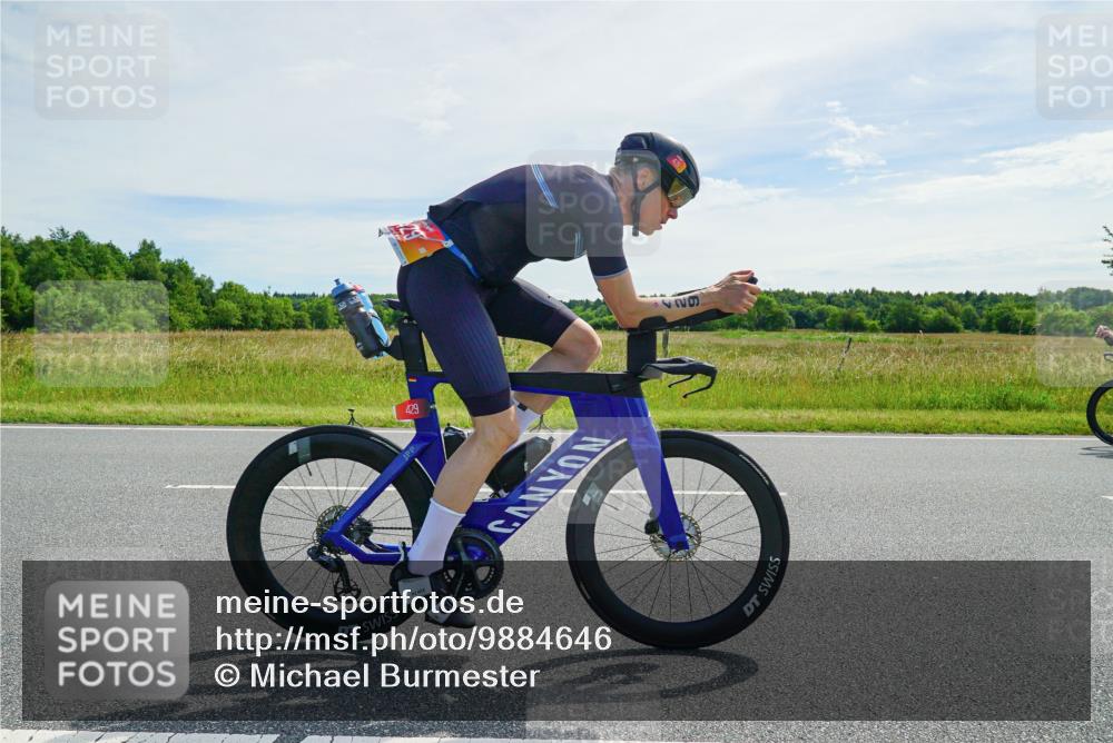 21.06.2026 - Viking Triathlon Michael Burmester http://msf.ph/oto/9884646 21.06.2026 11:26:30 Radfahren 77, 99, 133, 141, 429, 442, 462, 546, 560 meine-sportfotos.de
