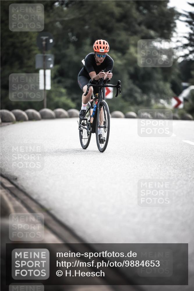 21.06.2026 - 29. Vierlanden-Triathlon H.Heesch http://msf.ph/oto/9884653 21.06.2026 09:19:20 Radfahren 24, 99, 169, 224, 228 meine-sportfotos.de
