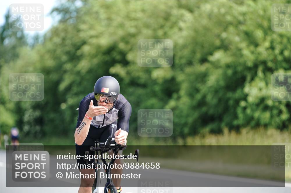 21.06.2026 - Viking Triathlon Michael Burmester http://msf.ph/oto/9884658 21.06.2026 11:19:57 Radfahren 30, 115, 115, 249, 250, 250, 257, 291, 297, 323, 332, 343, 625 meine-sportfotos.de