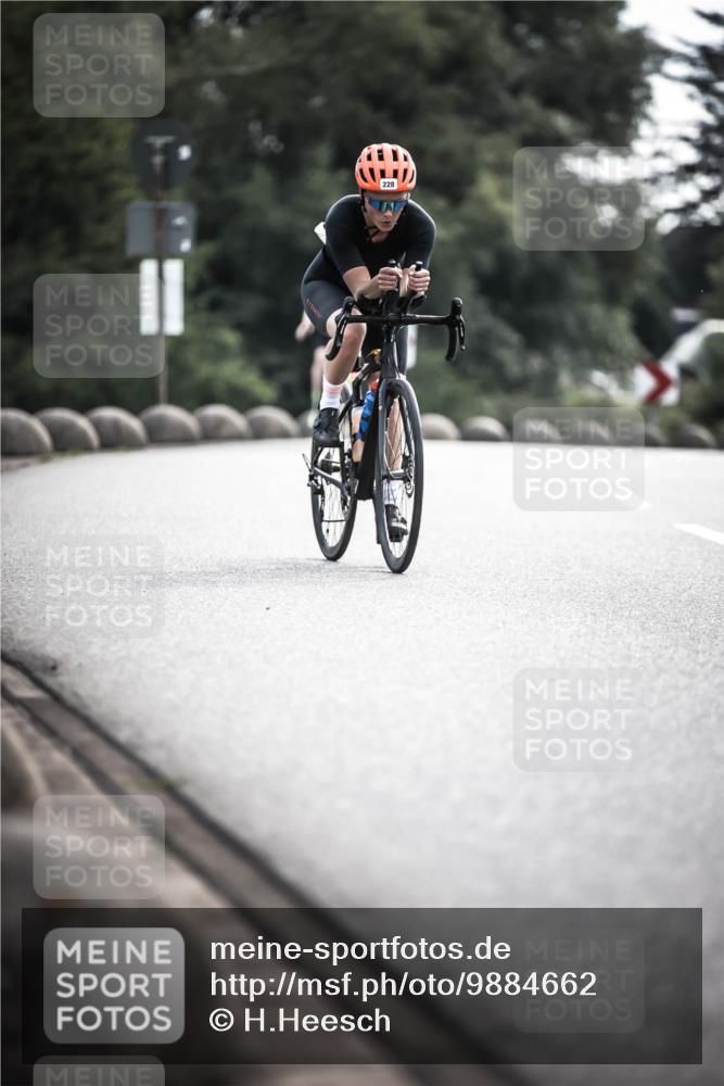 21.06.2026 - 29. Vierlanden-Triathlon H.Heesch http://msf.ph/oto/9884662 21.06.2026 09:19:20 Radfahren 24, 99, 169, 224, 228 meine-sportfotos.de