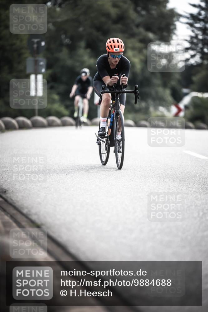 21.06.2026 - 29. Vierlanden-Triathlon H.Heesch http://msf.ph/oto/9884688 21.06.2026 09:19:21 Radfahren 24, 99, 169, 224, 228 meine-sportfotos.de