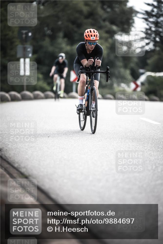 21.06.2026 - 29. Vierlanden-Triathlon H.Heesch http://msf.ph/oto/9884697 21.06.2026 09:19:21 Radfahren 24, 99, 169, 224, 228 meine-sportfotos.de