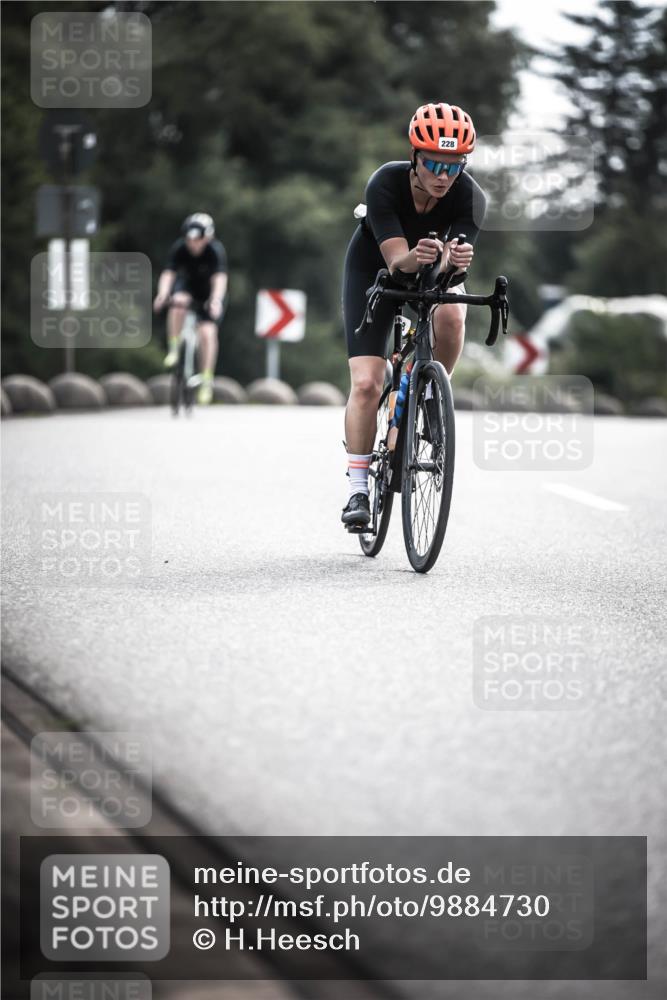 21.06.2026 - 29. Vierlanden-Triathlon H.Heesch http://msf.ph/oto/9884730 21.06.2026 09:19:21 Radfahren 24, 99, 169, 224, 228 meine-sportfotos.de