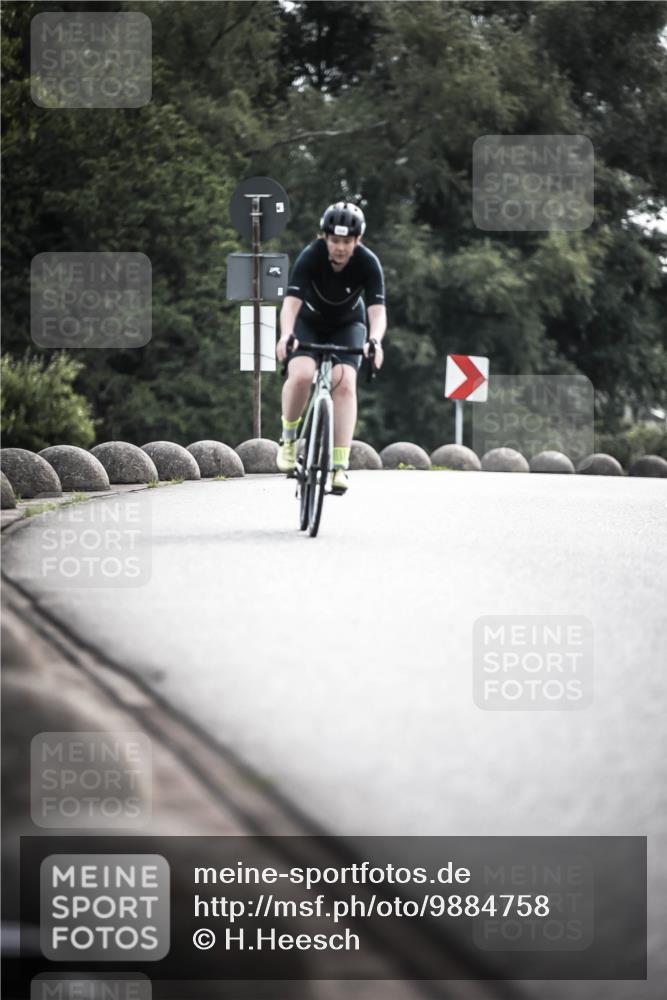 21.06.2026 - 29. Vierlanden-Triathlon H.Heesch http://msf.ph/oto/9884758 21.06.2026 09:19:23 Radfahren 99, 224, 228 meine-sportfotos.de