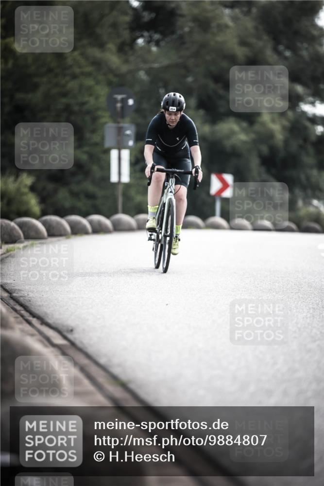 21.06.2026 - 29. Vierlanden-Triathlon H.Heesch http://msf.ph/oto/9884807 21.06.2026 09:19:23 Radfahren 99, 224, 228 meine-sportfotos.de