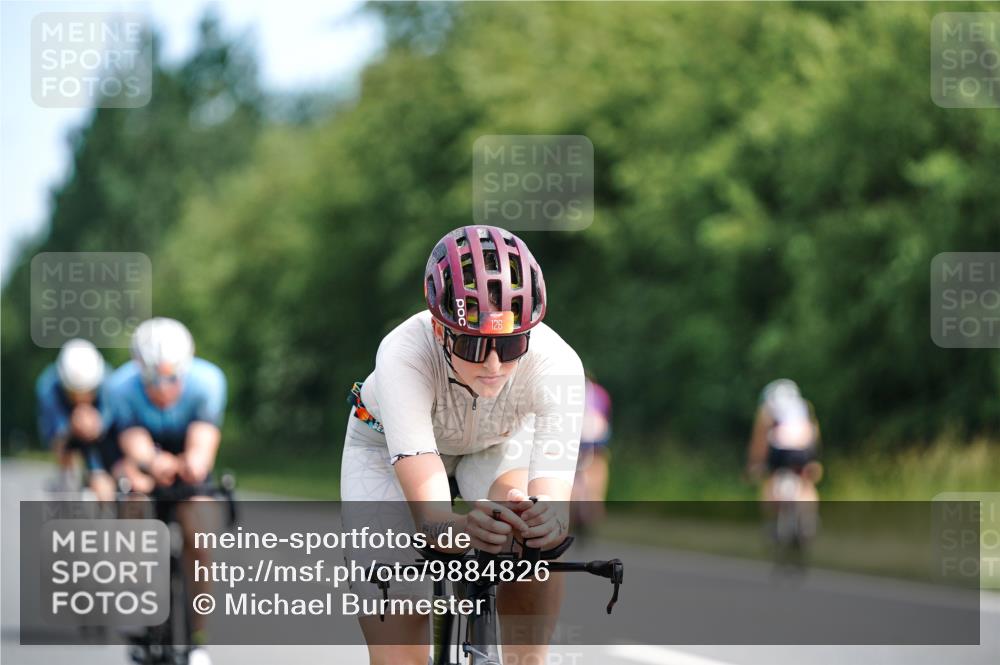21.06.2026 - Viking Triathlon Michael Burmester http://msf.ph/oto/9884826 21.06.2026 11:20:22 Radfahren 2, 19, 21, 73, 98, 126, 170, 200, 238, 391, 404, 472, 509, 532, 543, 561, 568, 625 meine-sportfotos.de
